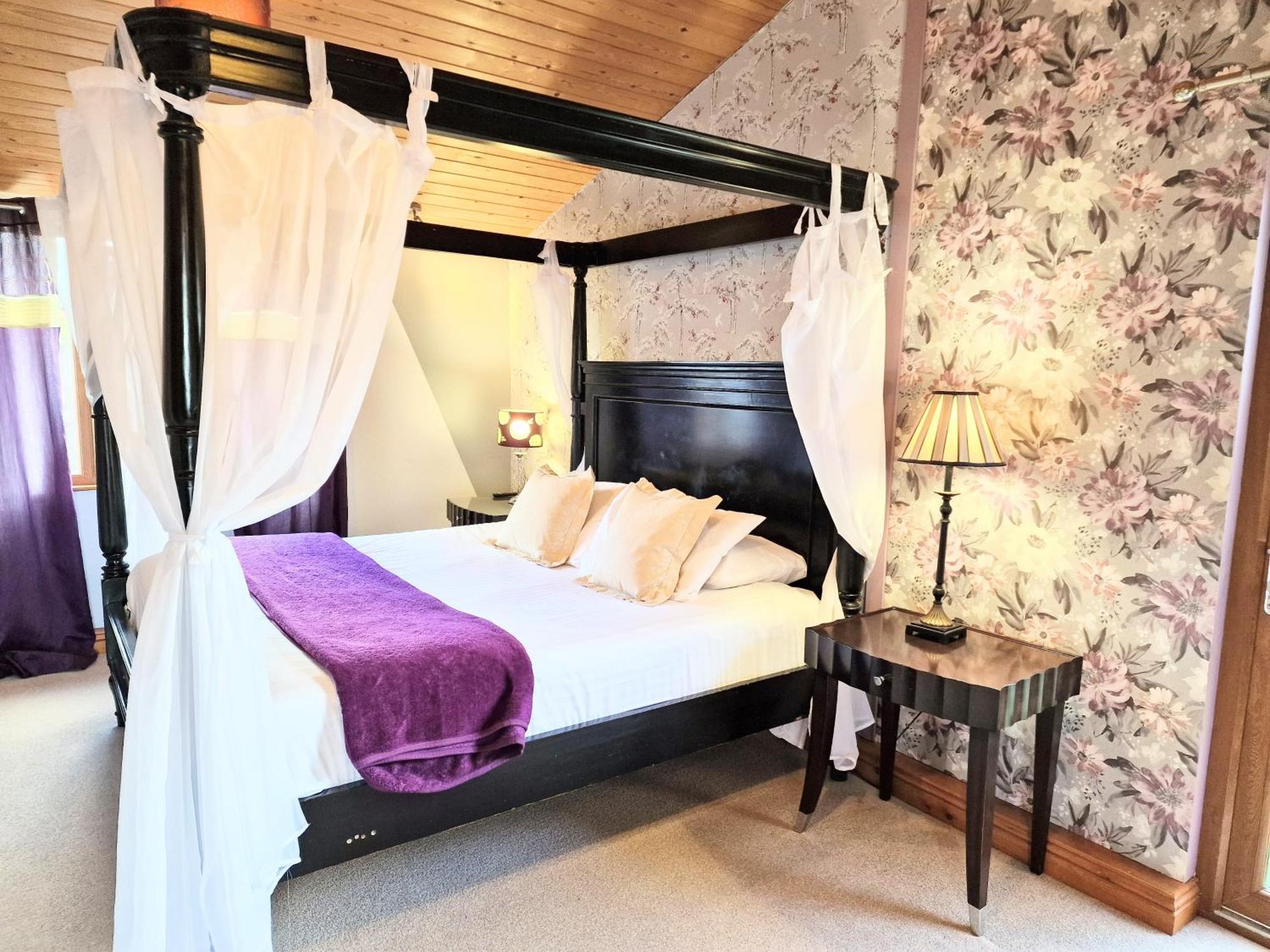 Kelty Ochil 8 With Private Hot Tub - Fife - Loch Leven - Lomond Hillsヴィラ エクステリア 写真